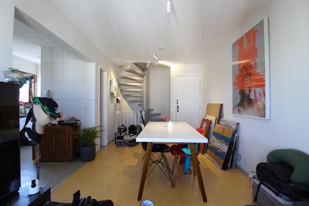 Apartamento para alugar com 120m², 2 quartos e 1 vagaSala