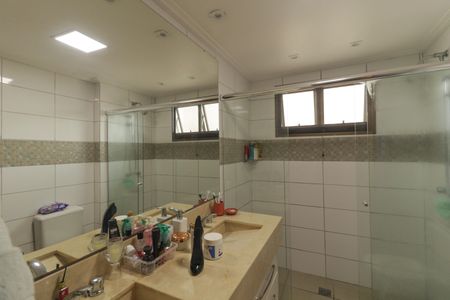 Apartamento à venda com 92m², 3 quartos e 2 vagasBanheiro da Suíte