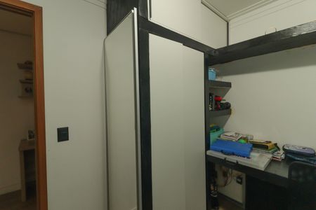 Apartamento à venda com 92m², 3 quartos e 2 vagasQuarto 2