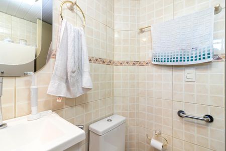 Apartamento à venda com 71m², 2 quartos e 2 vagasBanheiro Social