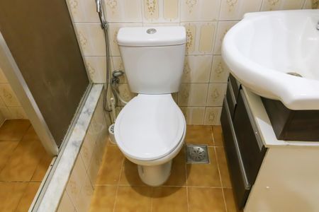 Apartamento à venda com 79m², 2 quartos e sem vagaBanheiro