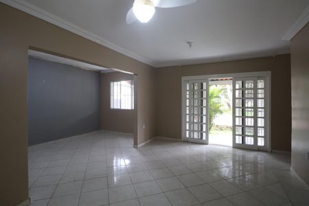 Sala 1 de casa para alugar com 3 quartos, 350m² em Harmonia, Canoas