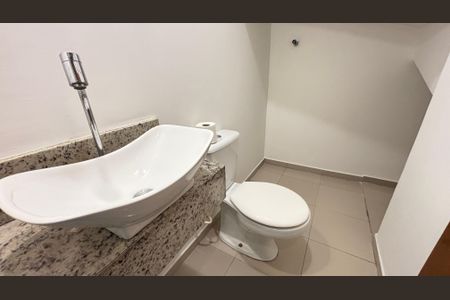 Casa à venda com 124m², 3 quartos e 2 vagas Casa à venda com 124m², 3 quartos e 2 vagasLavabo