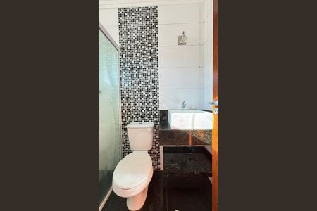 Casa à venda com 124m², 3 quartos e 2 vagas Casa à venda com 124m², 3 quartos e 2 vagasBanheiro da Suíte