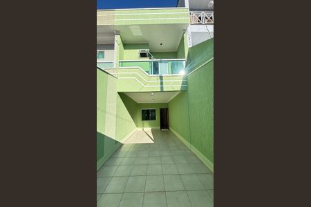 Casa à venda com 124m², 3 quartos e 2 vagas Casa à venda com 124m², 3 quartos e 2 vagasGaragem