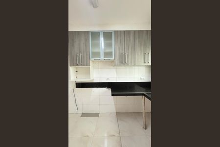 Casa à venda com 124m², 3 quartos e 2 vagas Casa à venda com 124m², 3 quartos e 2 vagasCozinha