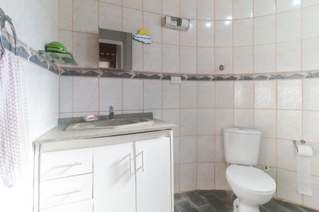 Casa para alugar com 200m², 4 quartos e 5 vagasBanheiro da Suíte 2