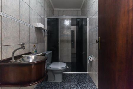 Casa para alugar com 200m², 4 quartos e 5 vagasBanheiro