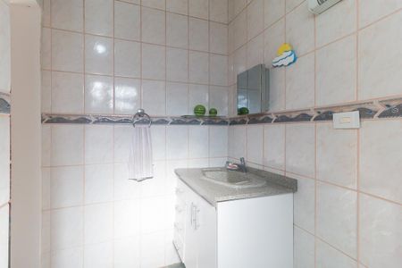 Casa para alugar com 200m², 4 quartos e 5 vagasBanheiro da Suíte 2