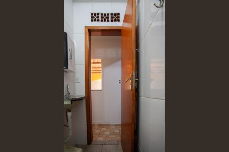 Casa à venda com 250m², 4 quartos e 3 vagasEdícula - Banheiro