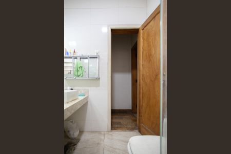 Casa à venda com 250m², 4 quartos e 3 vagasBanheiro Social