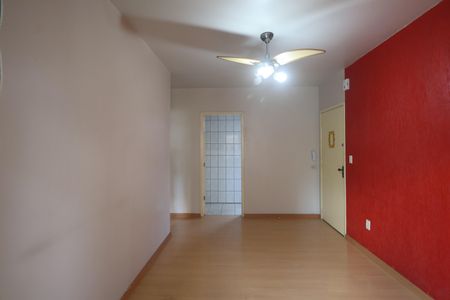 Apartamento à venda com 75m², 2 quartos e 1 vagaSala