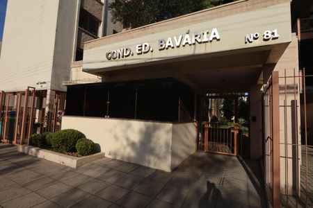 Apartamento à venda com 75m², 2 quartos e 1 vagaFachada e portaria