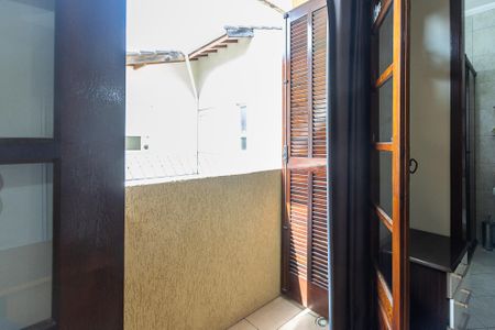 Casa à venda com 86m², 3 quartos e 2 vagasSacada/Suite