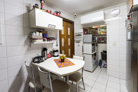 Casa à venda com 86m², 3 quartos e 2 vagasCozinha