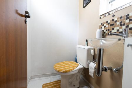 Casa à venda com 86m², 3 quartos e 2 vagasLavabo