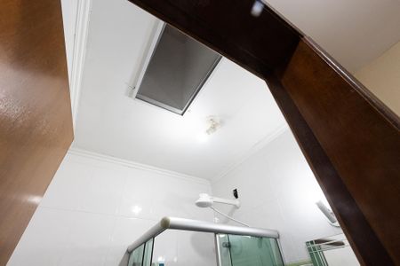 Casa à venda com 86m², 3 quartos e 2 vagasBanheiro