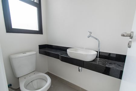 Casa de condomínio à venda com 168m², 3 quartos e 2 vagasLavabo