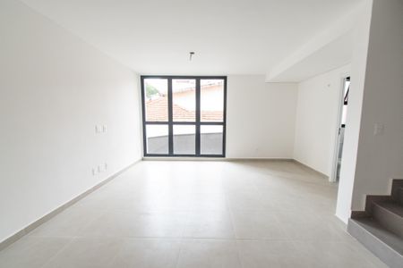 Casa de condomínio à venda com 168m², 3 quartos e 2 vagasSala