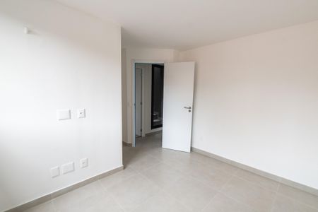 Casa de condomínio à venda com 168m², 3 quartos e 2 vagasSuíte