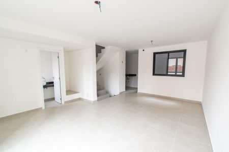 Casa de condomínio à venda com 168m², 3 quartos e 2 vagasSala