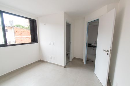 Casa de condomínio à venda com 168m², 3 quartos e 2 vagasSuíte