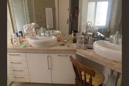 Apartamento à venda com 182m², 4 quartos e 3 vagas