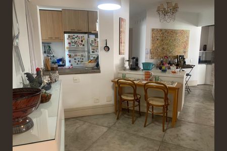 Apartamento à venda com 182m², 4 quartos e 3 vagas