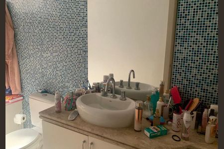 Apartamento à venda com 182m², 4 quartos e 3 vagas