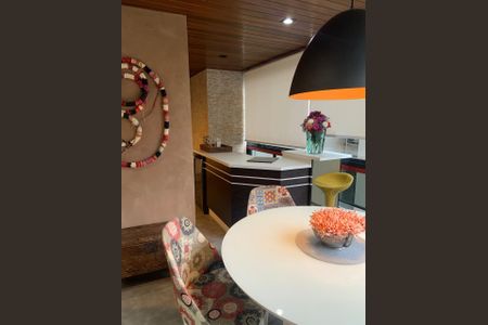 Apartamento à venda com 182m², 4 quartos e 3 vagas