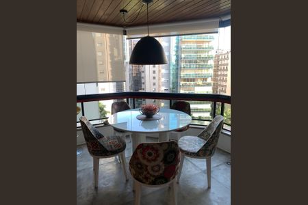 Apartamento à venda com 182m², 4 quartos e 3 vagas