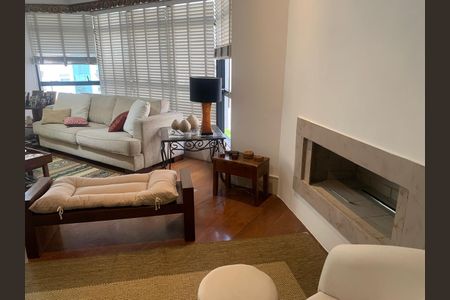 Apartamento à venda com 182m², 4 quartos e 3 vagas