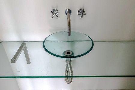 Apartamento à venda com 80m², 2 quartos e 2 vagasBanheiro Social