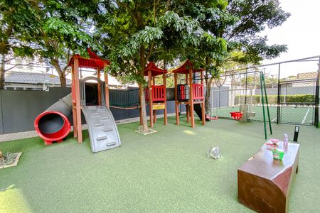 Apartamento à venda com 80m², 2 quartos e 2 vagasÁrea comum - Playground