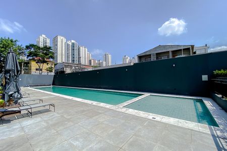 Apartamento à venda com 80m², 2 quartos e 2 vagasÁrea comum - Piscina