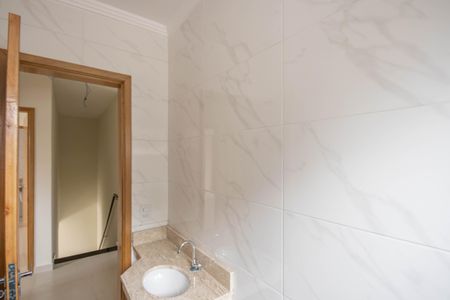 Casa à venda com 70m², 3 quartos e 3 vagas Casa à venda com 70m², 3 quartos e 3 vagasBanheiro