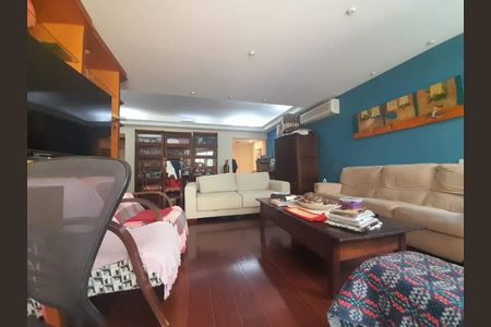Apartamento à venda com 180m², 3 quartos e 2 vagas