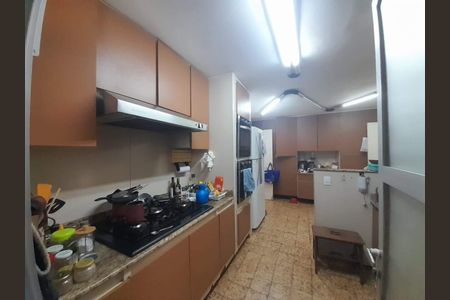 Apartamento à venda com 180m², 3 quartos e 2 vagas