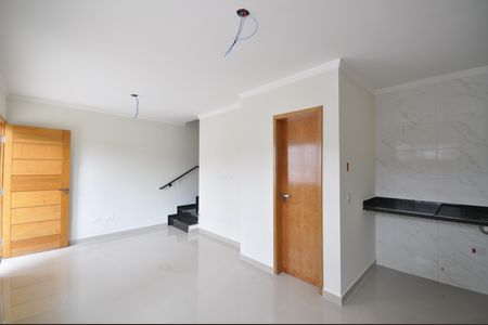 Casa à venda com 69m², 2 quartos e 2 vagasSala