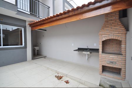 Casa à venda com 69m², 2 quartos e 2 vagasChurrasqueira