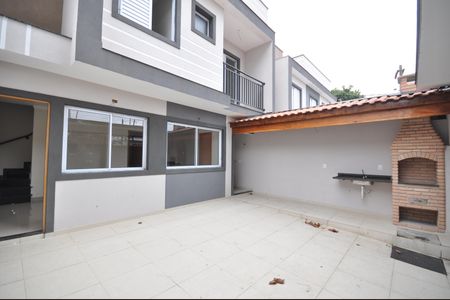 Casa à venda com 69m², 2 quartos e 2 vagasGaragem