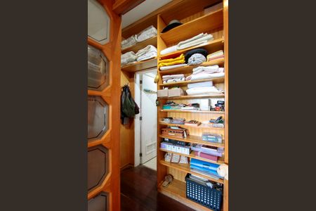 Apartamento à venda com 182m², 4 quartos e 3 vagasCloset Suíte 3