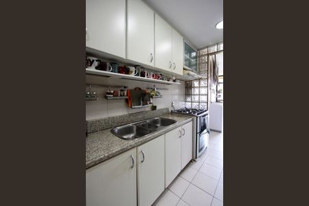 Apartamento à venda com 182m², 4 quartos e 3 vagasCozinha