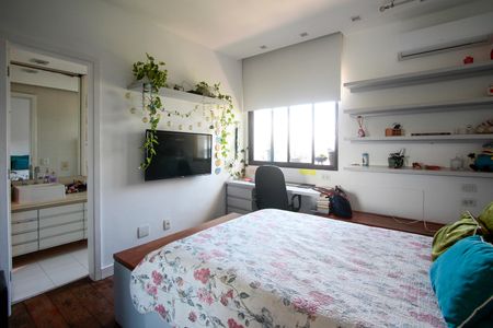 Apartamento à venda com 182m², 4 quartos e 3 vagasSuíte 1