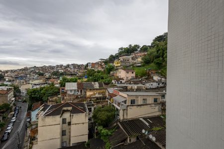 Apartamento para alugar com 80m², 2 quartos e 1 vagaÁrea de Serviço Vista