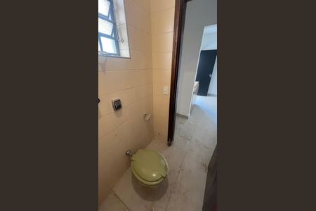Banheiro de kitnet/studio para alugar com 1 quarto, 25m² em Cidade Universitária, Campinas