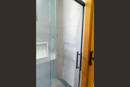 Casa de condomínio para alugar com 535m², 5 quartos e 6 vagasBanheiro - Quarto 1 - Suíte