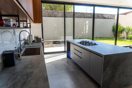 Casa de condomínio para alugar com 535m², 5 quartos e 6 vagasCozinha