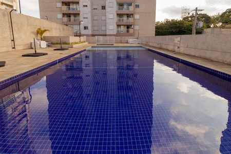 Apartamento à venda com 41m², 2 quartos e 1 vaga Apartamento à venda com 41m², 2 quartos e 1 vagaÁrea comum - Piscina