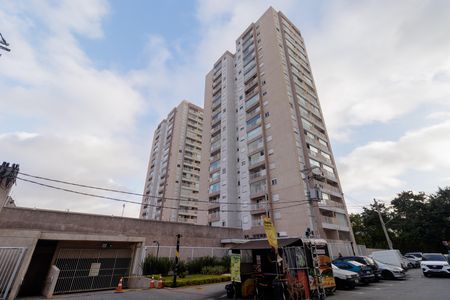 Apartamento à venda com 41m², 2 quartos e 1 vaga Apartamento à venda com 41m², 2 quartos e 1 vagaFachada e portaria